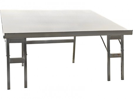Table alu inclinée 150x120 avec résine